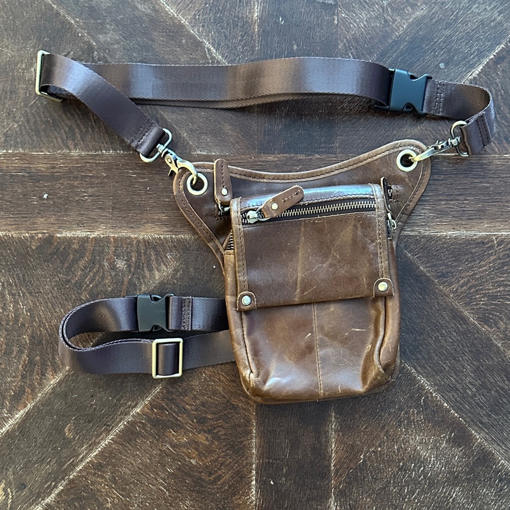 Leather Thigh Bag / Leg Holster Bag – Satin Lined with Heavy Metal Hardware
